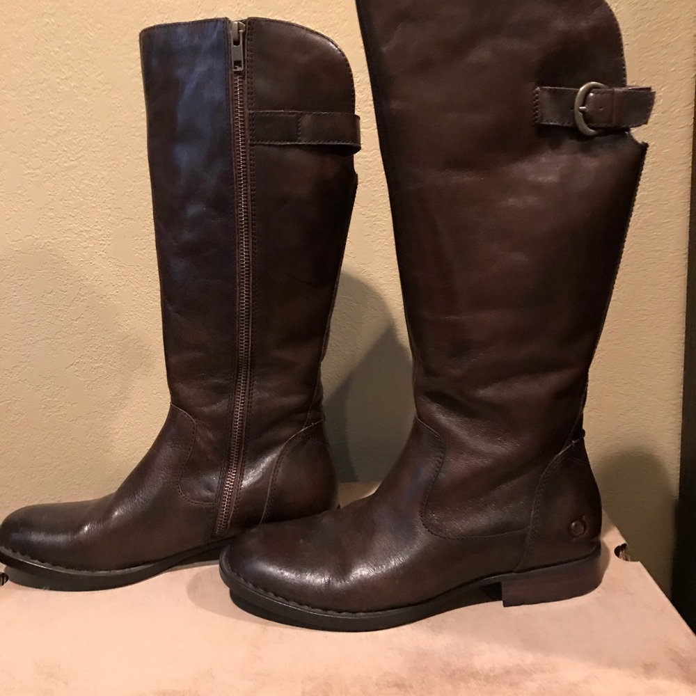 Born Tallulah Size 7.5 Brown